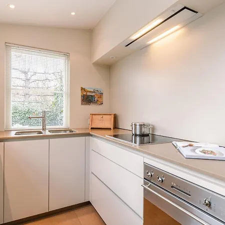 Spacious House For 6 Persons With Sunny Terrace In Knokke