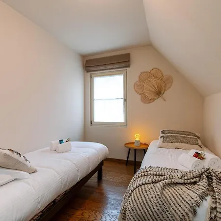 Spacious House For 6 Persons With Sunny Terrace In Knokke *